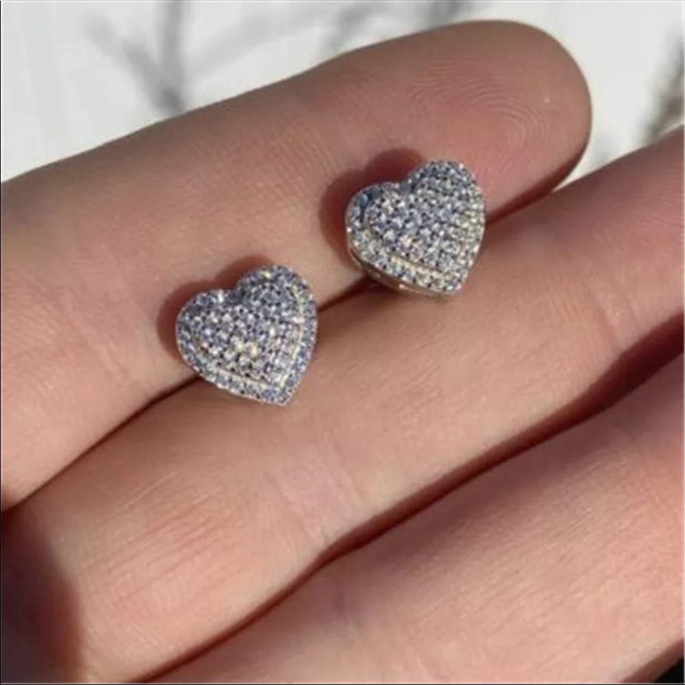 New Round Cut Romantic Heart Diamond Stud Earrings - Picture 4 of 5